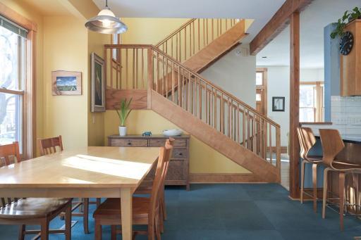 2219 22nd Avenue S, Minneapolis, MN 55404