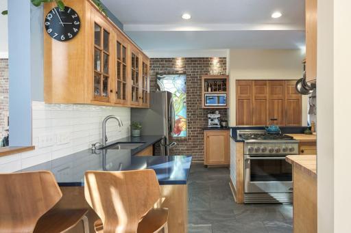 2219 22nd Avenue S, Minneapolis, MN 55404