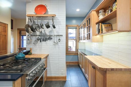 2219 22nd Avenue S, Minneapolis, MN 55404