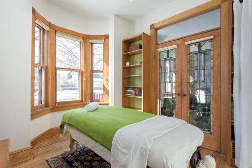 2219 22nd Avenue S, Minneapolis, MN 55404