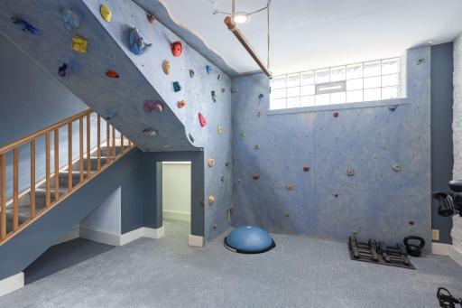 2219 22nd Avenue S, Minneapolis, MN 55404