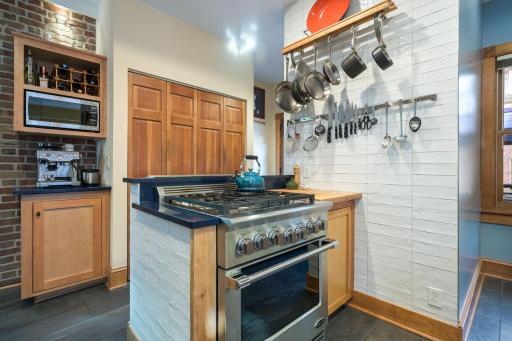 2219 22nd Avenue S, Minneapolis, MN 55404