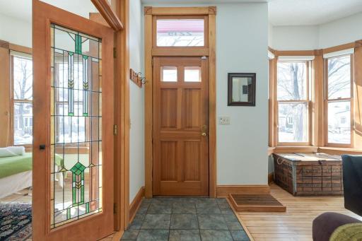 2219 22nd Avenue S, Minneapolis, MN 55404