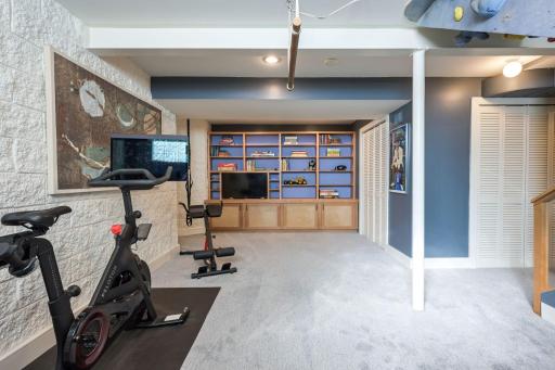 2219 22nd Avenue S, Minneapolis, MN 55404