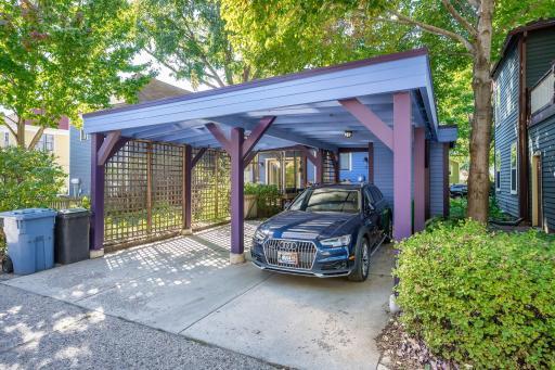 2219 22nd Avenue S, Minneapolis, MN 55404