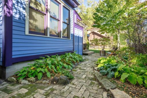 2219 22nd Avenue S, Minneapolis, MN 55404