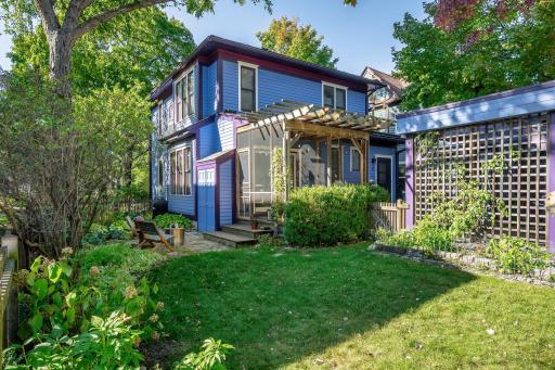 2219 22nd Avenue S, Minneapolis, MN 55404