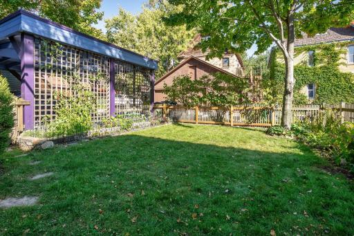 2219 22nd Avenue S, Minneapolis, MN 55404