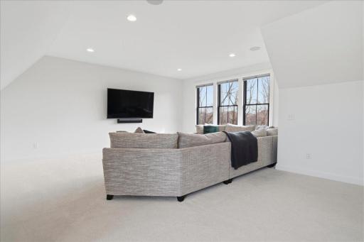 15540 52nd Place N, Minneapolis, MN 55446