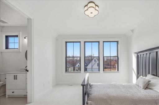 15540 52nd Place N, Minneapolis, MN 55446