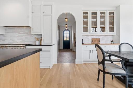 15540 52nd Place N, Minneapolis, MN 55446