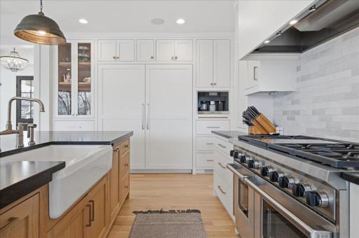 15540 52nd Place N, Minneapolis, MN 55446