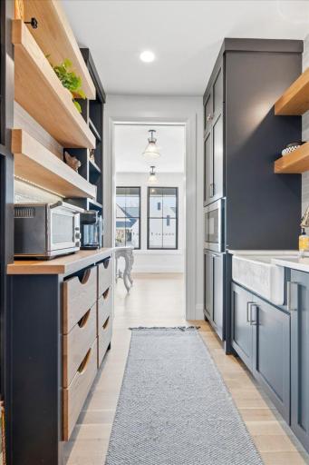 15540 52nd Place N, Minneapolis, MN 55446