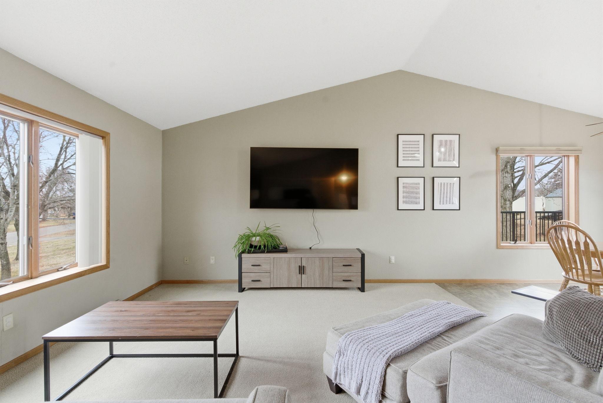 16-web-or-mls-1837 Red River Trail-16.jpg