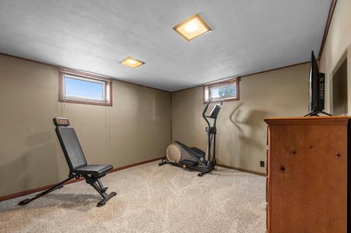 900 79th Avenue NE, Minneapolis, MN 55432