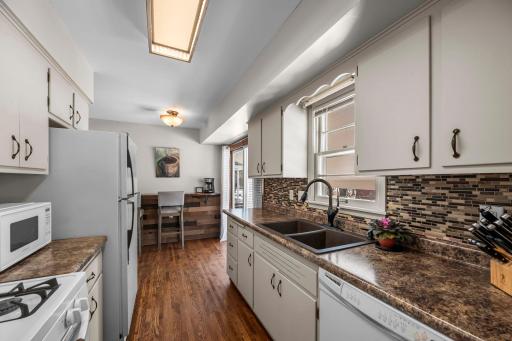 900 79th Avenue NE, Minneapolis, MN 55432