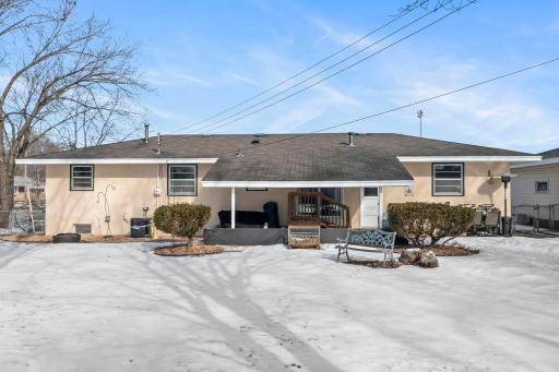 900 79th Avenue NE, Minneapolis, MN 55432