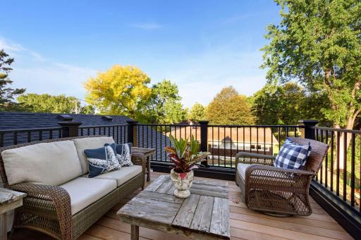 105 Walker Avenue N, Wayzata, MN 55391