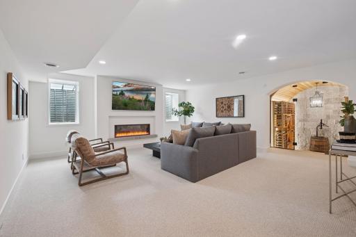 105 Walker Avenue N, Wayzata, MN 55391