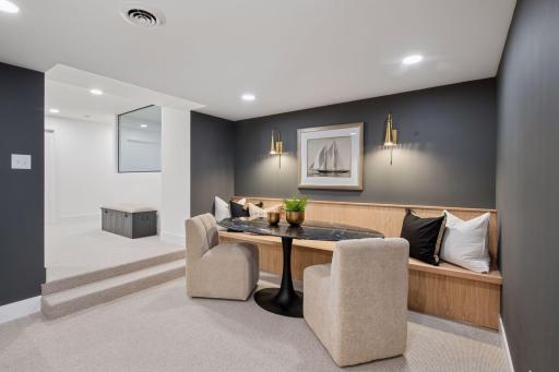 105 Walker Avenue N, Wayzata, MN 55391