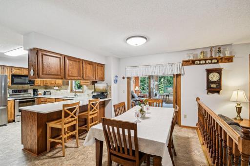 16-web-or-mls-Danbury Path-S0608-014.jpeg