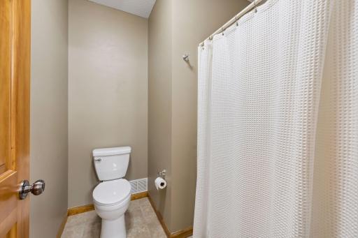 1676 Isabella Parkway, Chaska, MN 55318