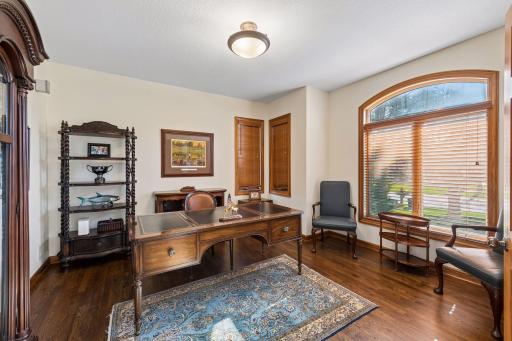1676 Isabella Parkway, Chaska, MN 55318