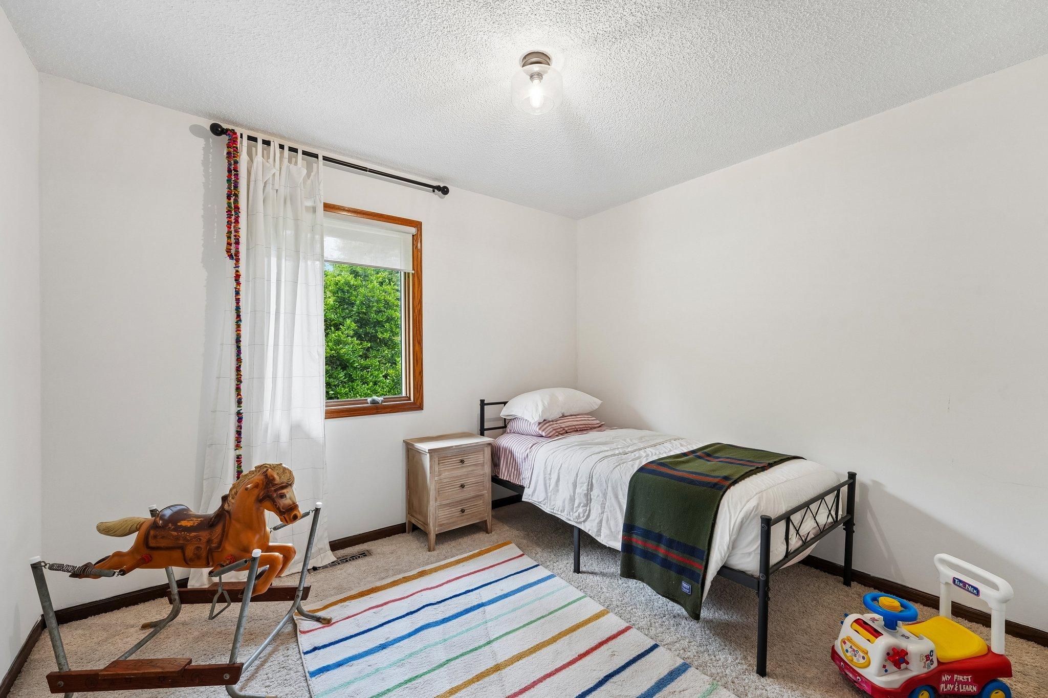22-web-or-mls-W10282 County Road Ff-S2909-022.jpg