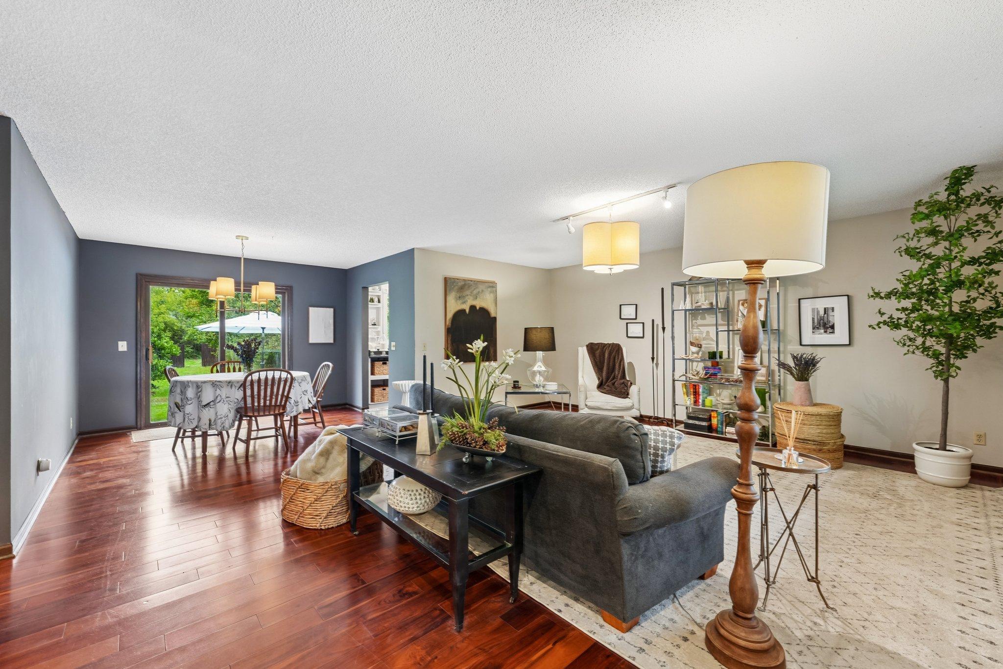 11-web-or-mls-W10282 County Road Ff-S2909-011.jpg