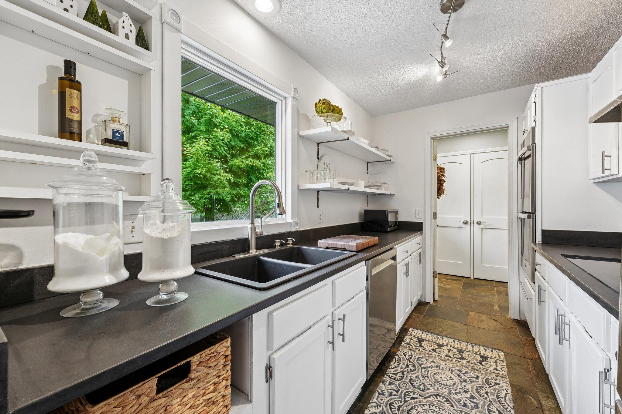 16-web-or-mls-W10282 County Road Ff-S2909-016.jpg