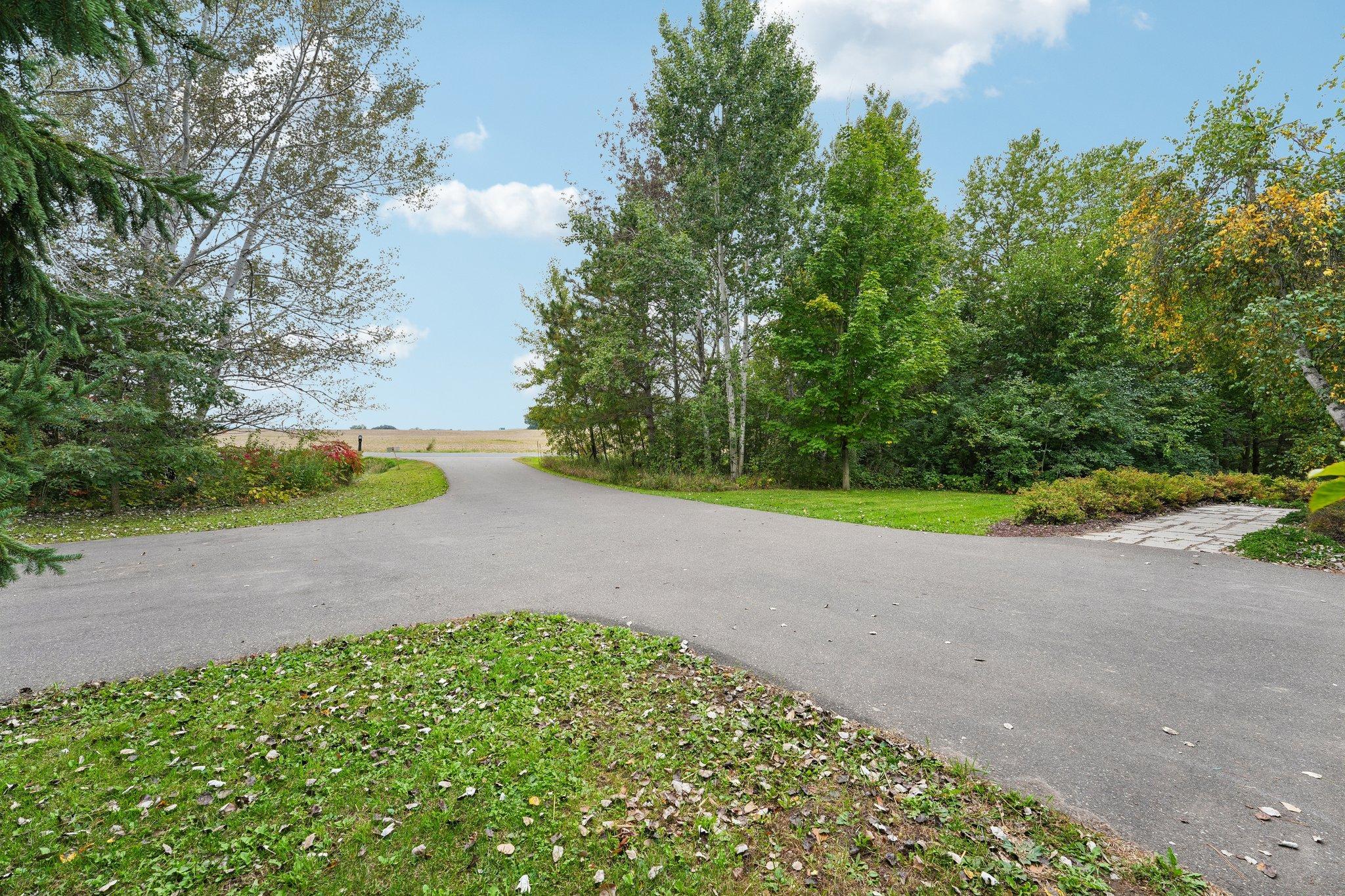 4-web-or-mls-W10282 County Road Ff-S2909-004.jpg