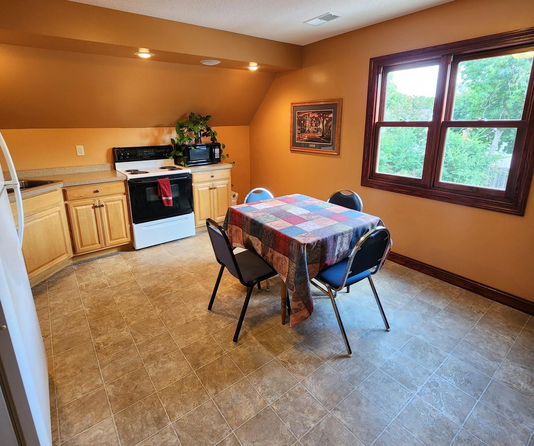 2 Windows for Plenty of Natural Light.jpg