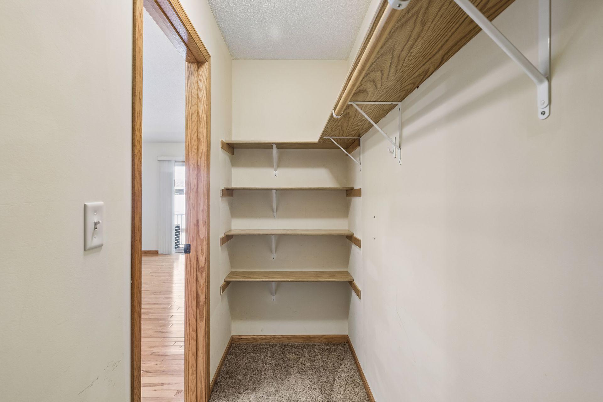 1587 County Road D East - Spacecrafting - 0018.jpg