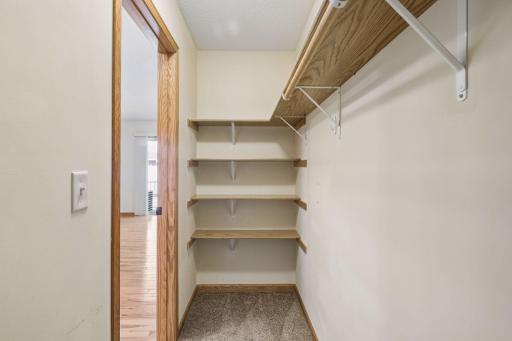 1587 County Road D East - Spacecrafting - 0018.jpg