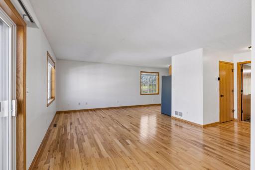 1587 County Road D East - Spacecrafting - 0009.jpg