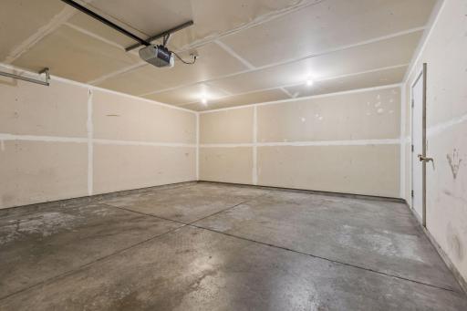 1587 County Road D East - Spacecrafting - 0028.jpg