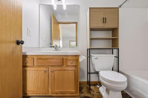 1587 County Road D East - Spacecrafting - 0017.jpg