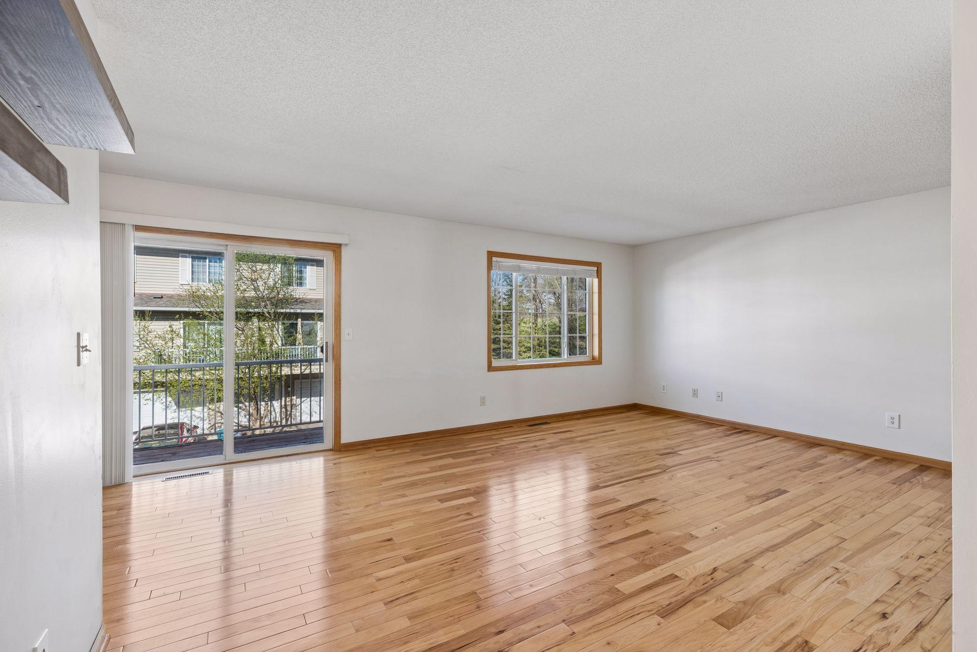 1587 County Road D East - Spacecrafting - 0008.jpg