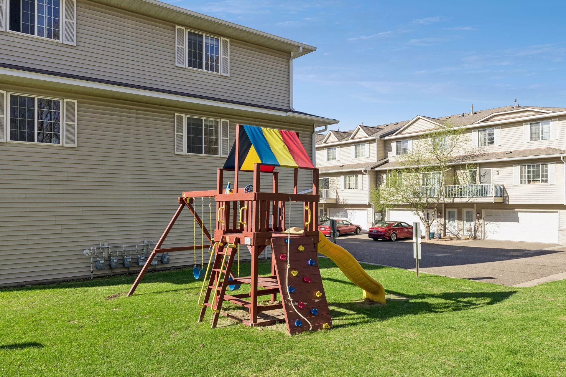 1587 County Road D East - Spacecrafting - 0031.jpg