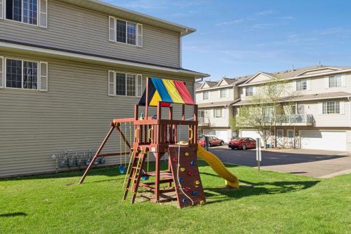 1587 County Road D East - Spacecrafting - 0031.jpg