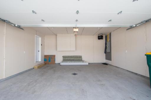 6590 68th Street S, Horace, ND 58047