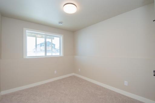 6590 68th Street S, Horace, ND 58047