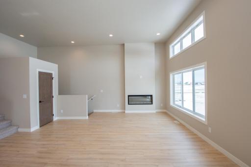 6590 68th Street S, Horace, ND 58047