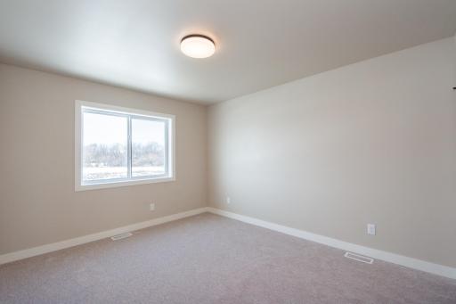 6590 68th Street S, Horace, ND 58047