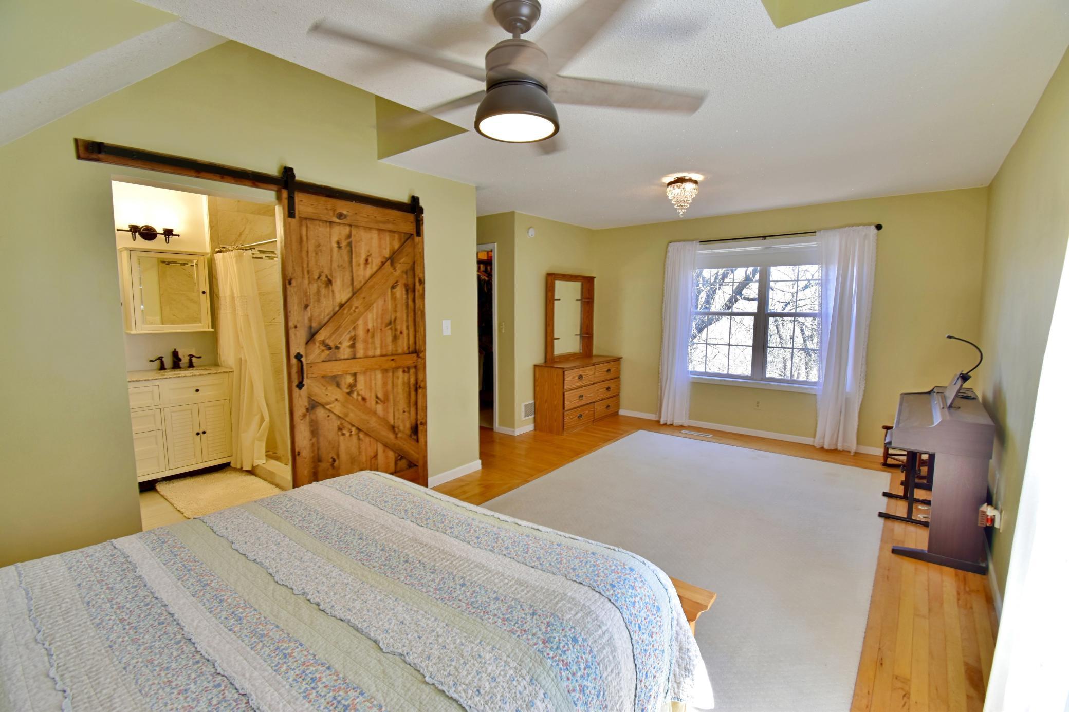 Primary BR - WI Closet