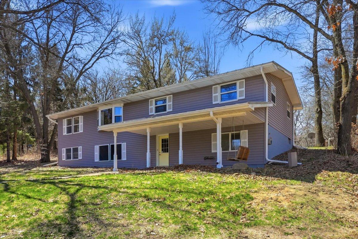 02-Front of Home.jpg