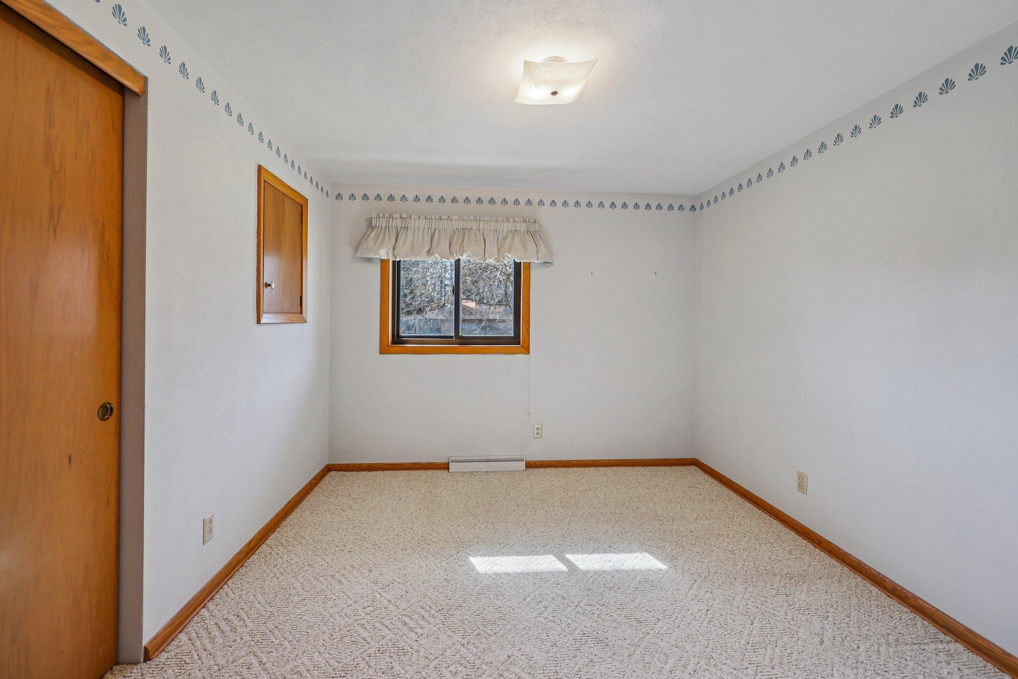 20-web-or-mls-Bittersweet Ln-S1704-018.jpg