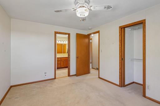 25-web-or-mls-Bittersweet Ln-S1704-023.jpg