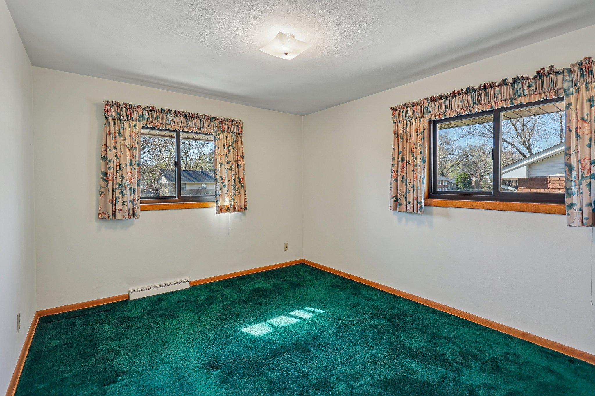 26-web-or-mls-Bittersweet Ln-S1704-024.jpg