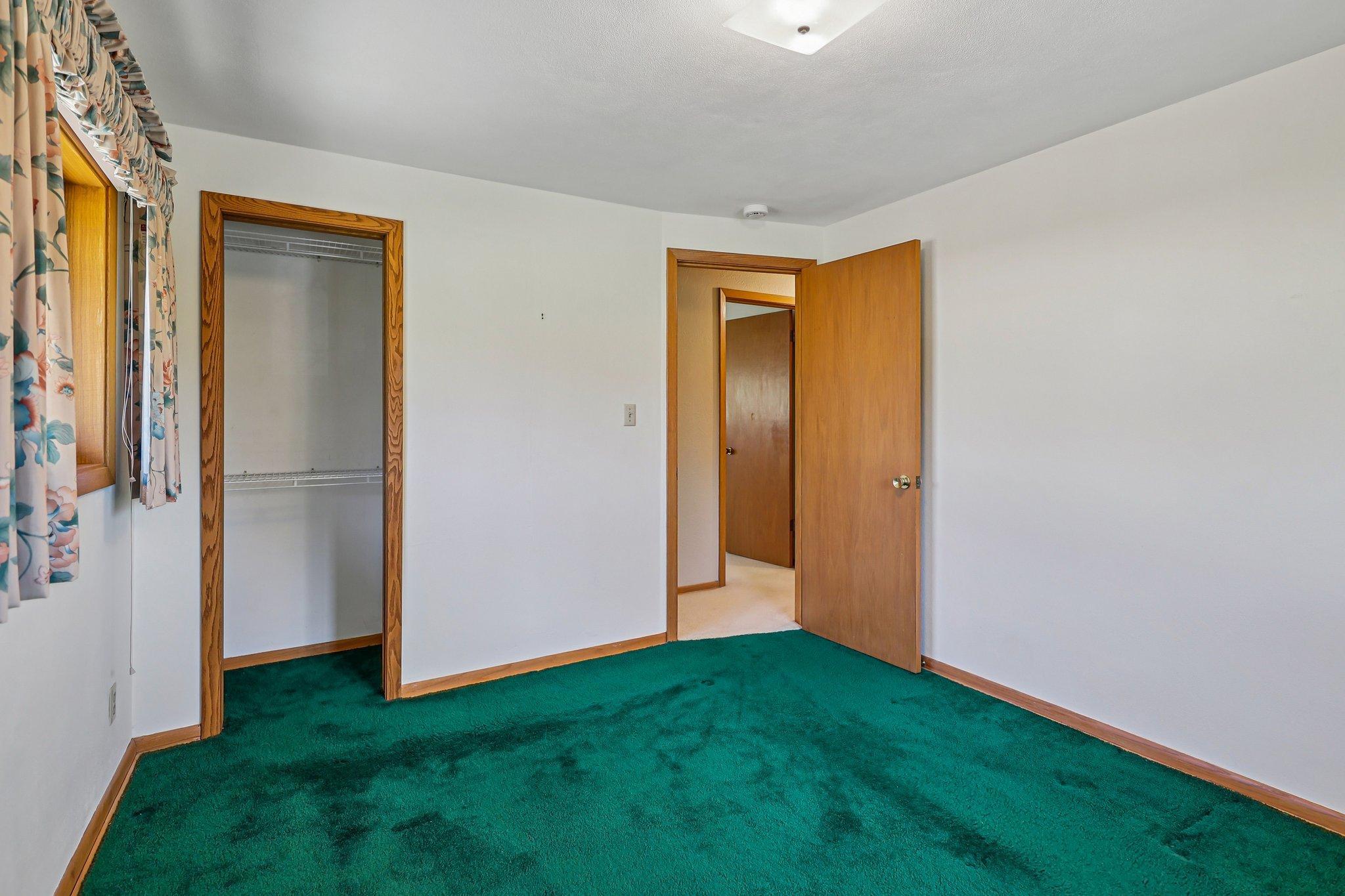 27-web-or-mls-Bittersweet Ln-S1704-025.jpg